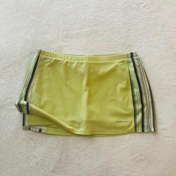 Moving Comfort- DryLayer Tennis Outfit (2 pieces) - Picture 8 of 9